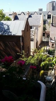 Sydney Harbour Bed & Breakfast - Darwin Holiday 16
