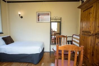 Sydney Harbour Bed & Breakfast - Darwin Holiday 27