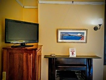 Sydney Harbour Bed & Breakfast - Darwin Holiday 38