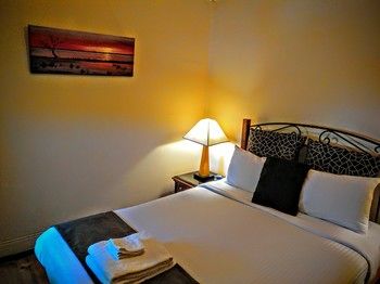 Sydney Harbour Bed & Breakfast - Darwin Holiday 39