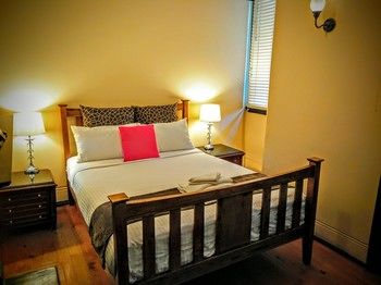 Sydney Harbour Bed & Breakfast - Darwin Holiday 53