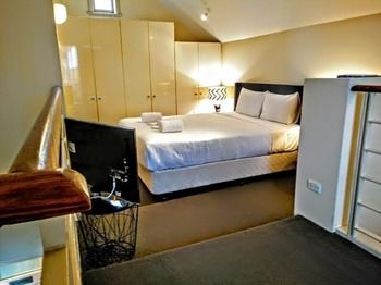 Sydney Harbour Bed & Breakfast - Darwin Holiday 57