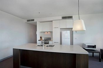 Astra Apartments - St Kilda Rd - Darwin Holiday 14