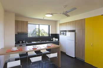 Kingswood NSW Darwin Holiday