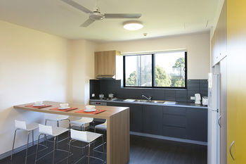 Western Sydney University Village Penrith - Darwin Holiday 21