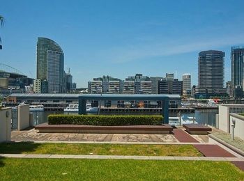 Accent Accommodation At Docklands Melbourne - Darwin Holiday 1