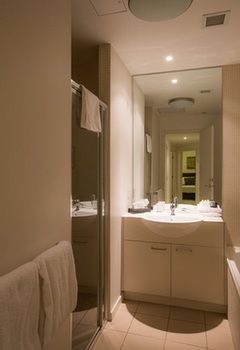 Accent Accommodation At Docklands Melbourne - Darwin Holiday 8