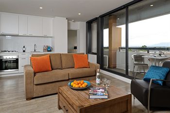 Apartments @ IKON Glen Waverley - Darwin Holiday 0