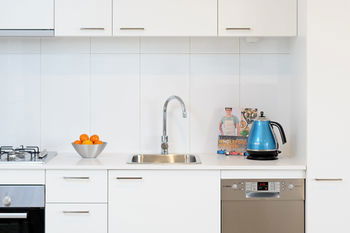 Apartments @ IKON Glen Waverley - Darwin Holiday 11