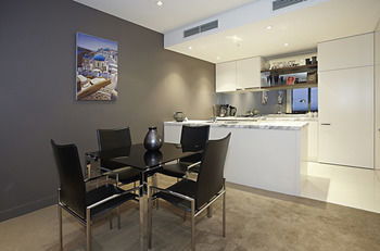 Gem Apartments - Darwin Holiday 36
