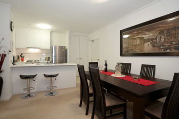 Gem Apartments - Darwin Holiday 56