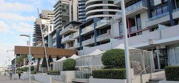 Apartments Melbourne Domain - Docklands - Darwin Holiday 5