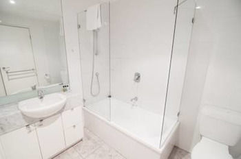 Inner Melbourne Serviced Apartments - Darwin Holiday 9