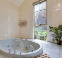 Comfort Inn Greensborough - Darwin Holiday