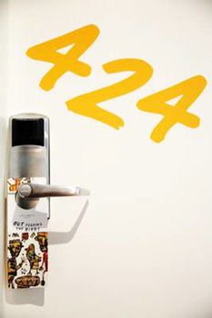 Art Series - The Larwill Studio - Darwin Holiday 12