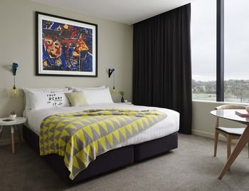 Art Series - The Larwill Studio - Darwin Holiday 23