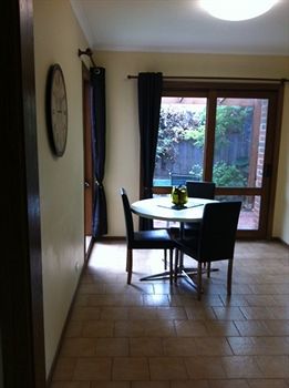 Australian Home Away @ Doncaster Elgar - Darwin Holiday 6