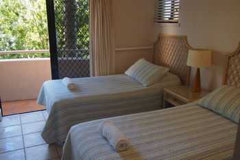 Mirra Chana - Darwin Holiday 15