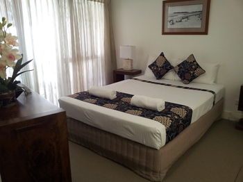 Mirra Chana - Darwin Holiday 18