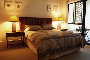 Mirra Chana - Darwin Holiday 19