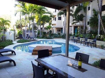 Mirra Chana - Darwin Holiday 25