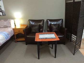 Box Hill Studios At Canterbury Gardens - Darwin Holiday 21