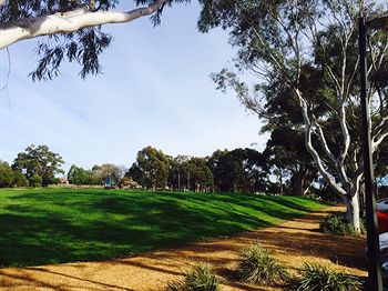 Box Hill Studios At Canterbury Gardens - Darwin Holiday 22