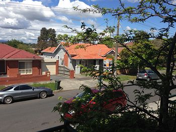 Australian Home Away @ Box Hill 21 - Darwin Holiday 9