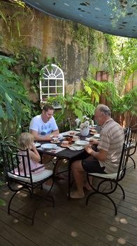 Linley House Bed & Breakfast - Darwin Holiday 17