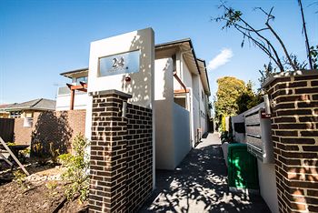 Orange Serviced Apartment - Darwin Holiday 1