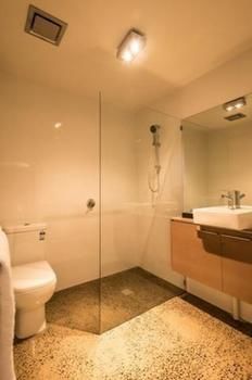 Orange Serviced Apartment - Darwin Holiday 9