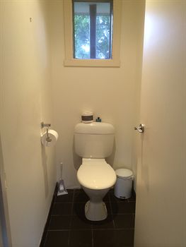 Australian Home Away Doncaster Elgar 2 - Darwin Holiday 6