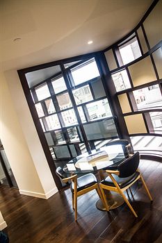 AKOM Prahran - Darwin Holiday 0