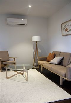 AKOM Prahran - Darwin Holiday 1