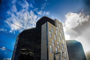 AKOM Prahran - Darwin Holiday 4