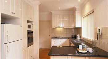 Waverley Corporate Townhouses - Darwin Holiday 4