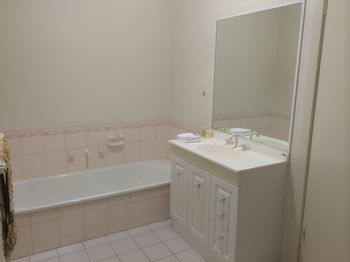 Australian Home Away Ringwood @ Bardia - Darwin Holiday 1