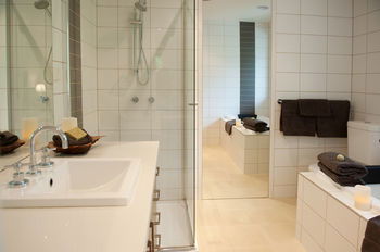 Mountain Element Retreats - Darwin Holiday 0