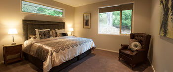 Mountain Element Retreats - Darwin Holiday 2