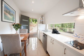 Mountain Element Retreats - Darwin Holiday 4