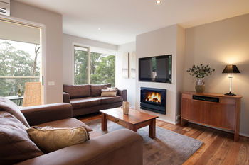 Mountain Element Retreats - Darwin Holiday 12