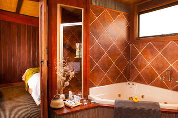 Seclusions Blue Mountains - Darwin Holiday 0