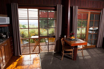 Seclusions Blue Mountains - Darwin Holiday 1