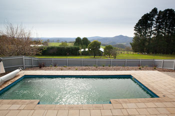 Seclusions Blue Mountains - Darwin Holiday 4