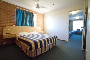 Branxton House Motel, Hunter Valley - Darwin Holiday 5