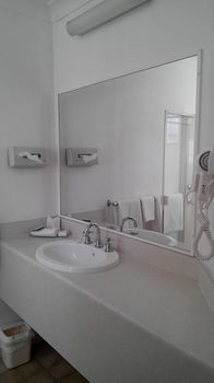 Branxton House Motel, Hunter Valley - Darwin Holiday 8