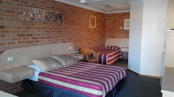 Branxton House Motel, Hunter Valley - Darwin Holiday 12