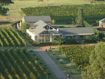 Hunter Valley Cooperage B&B - Darwin Holiday 8