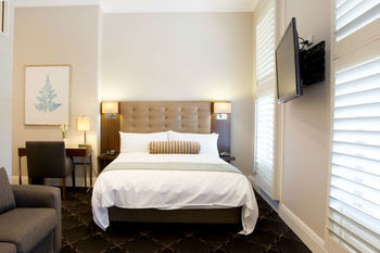 Royal Hotel Randwick - Darwin Holiday 24