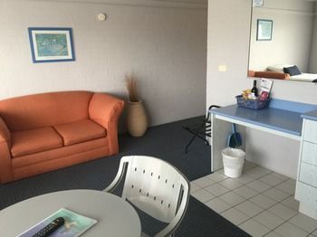 Ulladulla Harbour Motel - Darwin Holiday 20